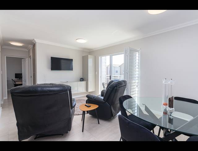 2 BEDROOM APARTMENT SOLD IN SUNNINGDALE